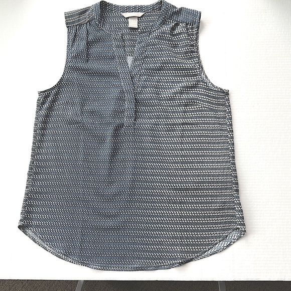 Sleeveless blouse,, collarless, women Xs - Picture 2 of 6